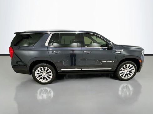Used 2023 GMC Yukon Denali w/ Denali Reserve Package AWD/4WD image 8