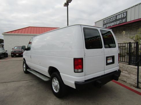 Used 2014 Ford E-250 and Econoline 250 w/ Power Group image 3