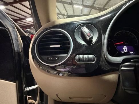 Used 2013 Volkswagen Beetle 2.5 FWD image 17
