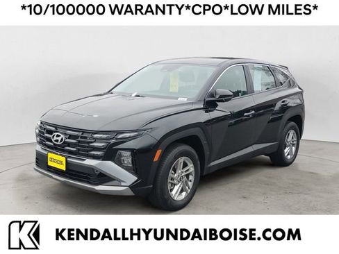 Certified 2025 Hyundai Tucson SE image 1