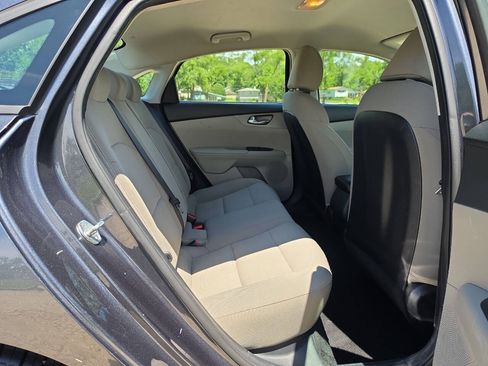 Used 2019 Kia Forte LXS FWD image 26