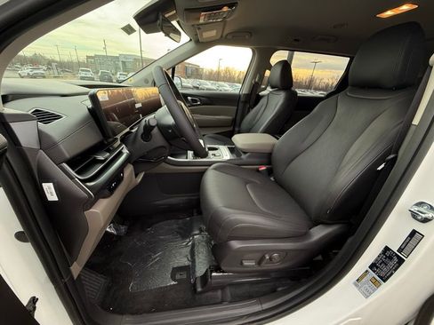 New 2026 Kia Carnival FWD image 22