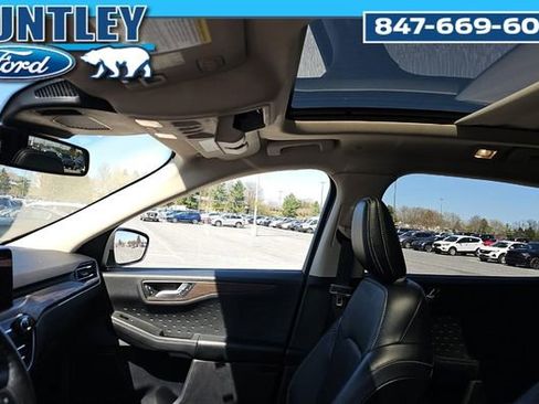 Used 2020 Ford Escape Titanium AWD/4WD image 11