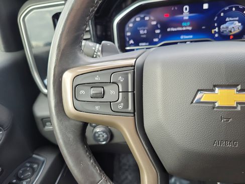 Used 2023 Chevrolet Silverado 1500 High Country w/ Technology Package image 18