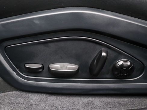 Used 2022 Porsche Taycan RWD image 23