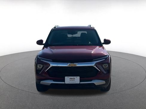 Used 2025 Chevrolet TrailBlazer LT image 3