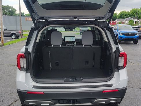 New 2026 Ford Explorer Active w/ Active Comfort Package AWD/4WD image 13