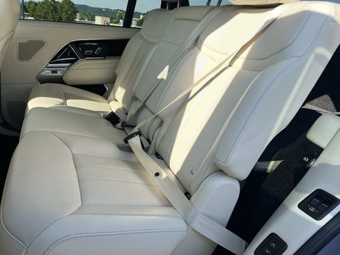 Certified 2025 Land Rover Range Rover Long Wheelbase SE AWD/4WD image 10