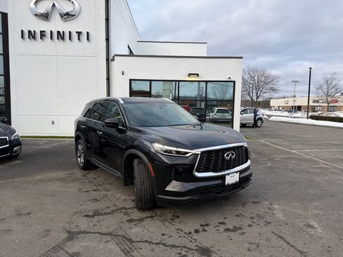 Certified 2025 INFINITI QX60 Luxe image 2