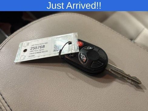 Used 2009 Ford Taurus SEL image 18