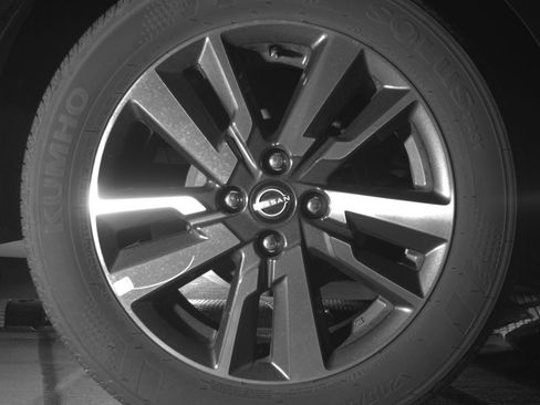 Used 2025 Nissan Versa SV image 15