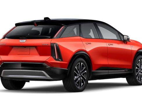 New 2025 Cadillac Optiq Sport 1 w/ LPO, Floor Liner Package image 25