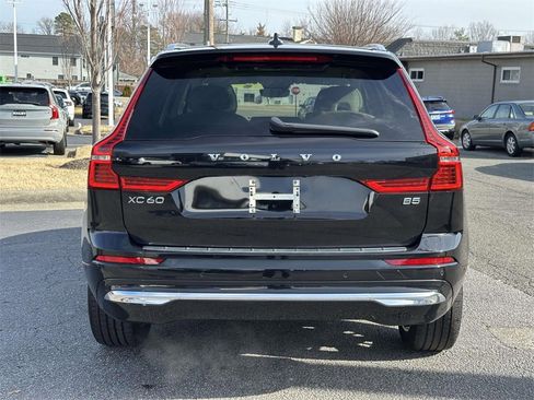 Used 2023 Volvo XC60 B5 Plus w/ Protection Package Premier image 21