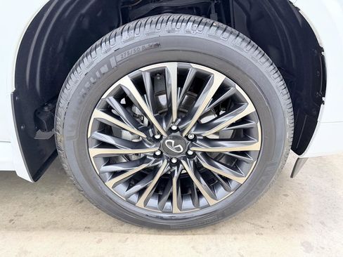 Used 2025 INFINITI QX80 Autograph w/ Premium Cargo Package AWD/4WD image 11