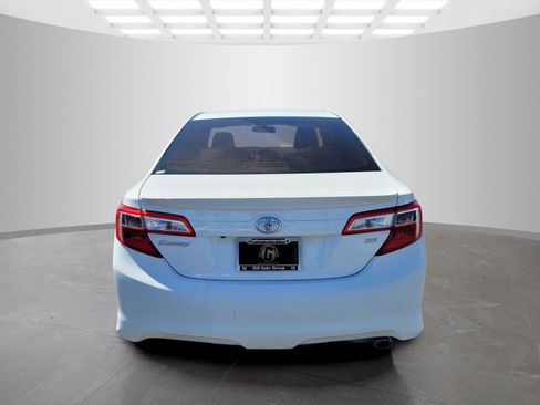 Used 2014 Toyota Camry SE w/ Fleet Convenience Package FWD image 5