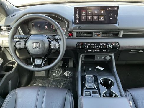 New 2026 Honda Pilot Black Edition image 8