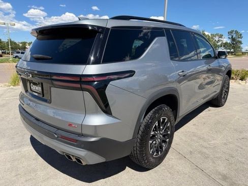 Used 2025 Chevrolet Traverse Z71 w/ Driver Confidence Package AWD/4WD image 10