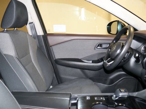 Used 2021 Nissan Rogue S FWD image 80