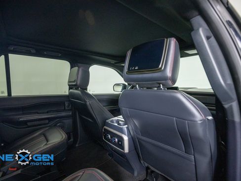 Used 2024 Ford Expedition Limited AWD/4WD image 38