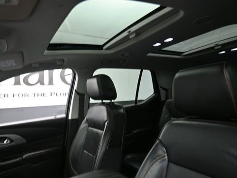 Used 2021 Chevrolet Traverse LT w/ LT Premium Package AWD/4WD image 17