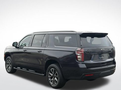 Used 2024 Chevrolet Suburban Z71 w/ Luxury Package AWD/4WD image 7