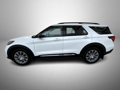 Used 2025 Ford Explorer Active w/ Active Comfort Package AWD/4WD image 8