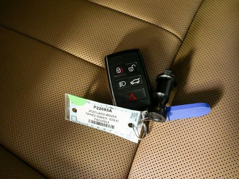 Used 2023 Land Rover Range Rover SE image 26