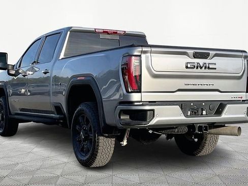 Used 2025 GMC Sierra 2500 AT4 w/ AT4 Premium Plus Package image 4