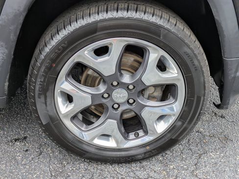 Used 2018 Jeep Compass Limited w/ Navigation Group AWD/4WD image 8