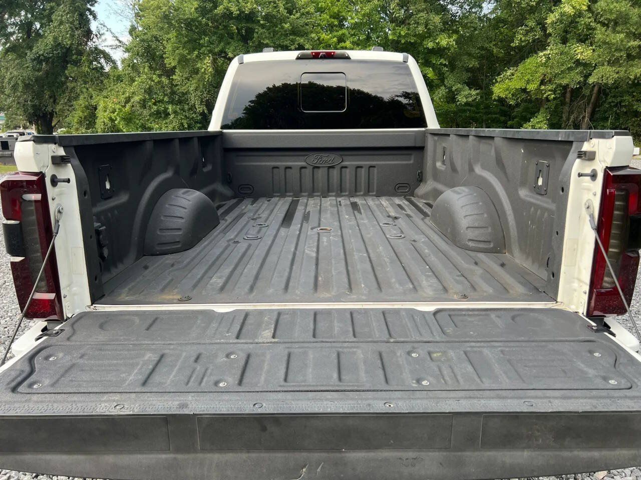 Used 2023 Ford F450 Lariat w/ Chrome Package AWD/4WD image 7