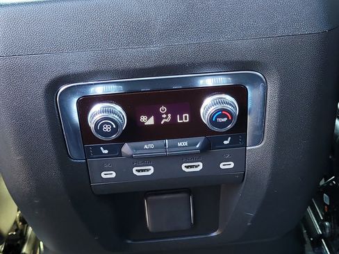 Used 2024 GMC Yukon Denali Ultimate AWD/4WD image 13