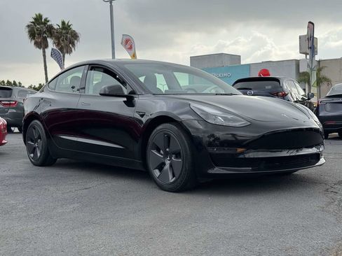 Used 2023 Tesla Model 3 Standard Range RWD image 5