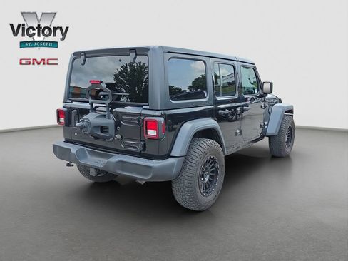 Used 2018 Jeep Wrangler Unlimited Sport S AWD/4WD image 18