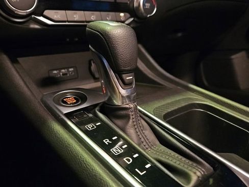 Used 2023 Nissan Sentra SV image 18