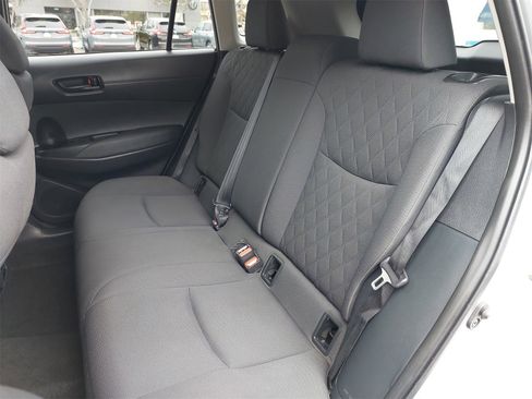 Used 2023 Toyota Corolla Cross LE image 13