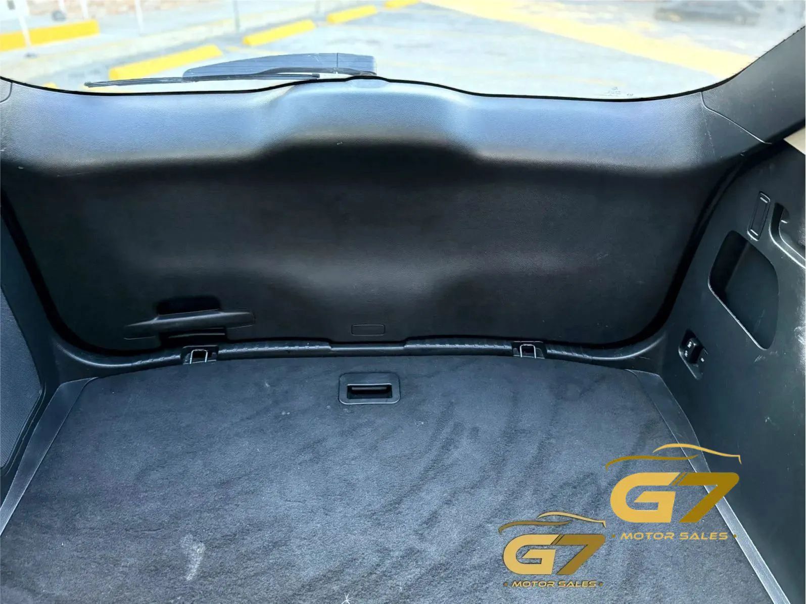 Used 2018 Ford Edge Titanium w/ Equipment Group 301A FWD image 16