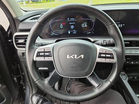 Used 2023 Kia Telluride S AWD/4WD image 24