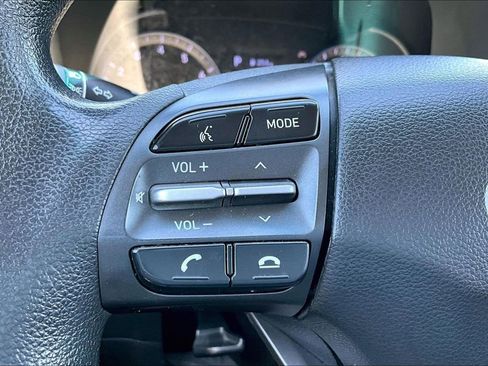 Used 2020 Hyundai Kona SE FWD image 16