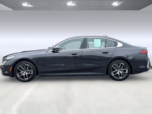 Used 2024 BMW i5 eDrive40i w/ Premium Package RWD image 2