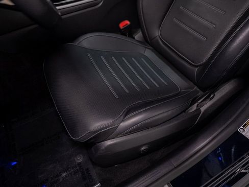 Used 2023 Mercedes-Benz C 300 4MATIC Sedan w/ AMG Line w/ Night Package image 32