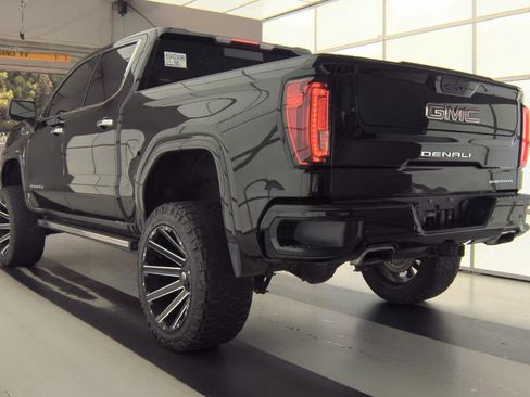 Used 2022 GMC Sierra 1500 Denali w/ Denali Premium Package AWD/4WD image 5