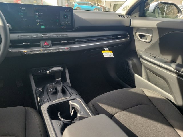 New 2026 Kia K4 FWD image 10