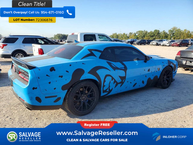 Used 2016 Dodge Challenger SRT Hellcat RWD image 4