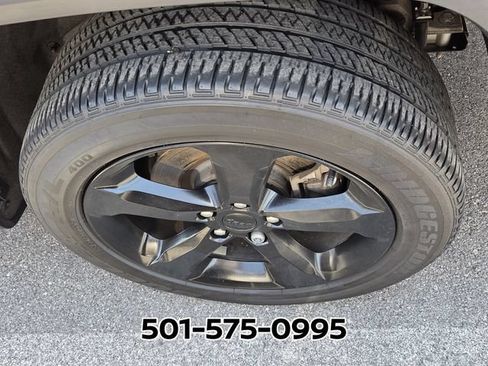 Used 2023 Jeep Grand Cherokee L Laredo AWD/4WD image 6
