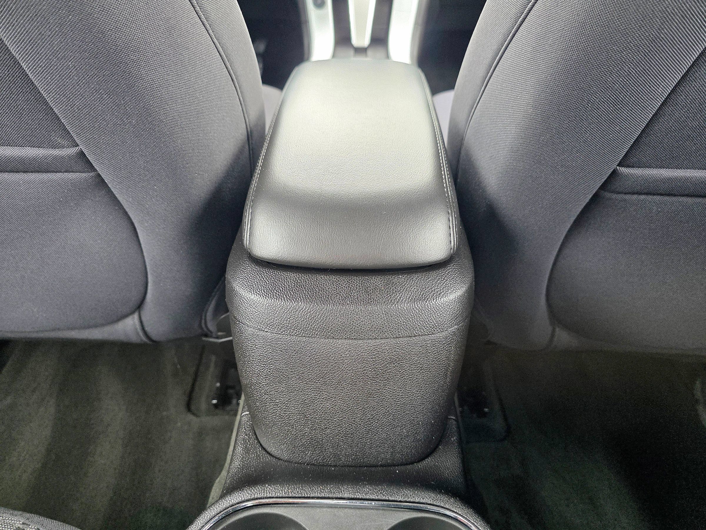 Used 2013 Chevrolet Volt FWD image 36