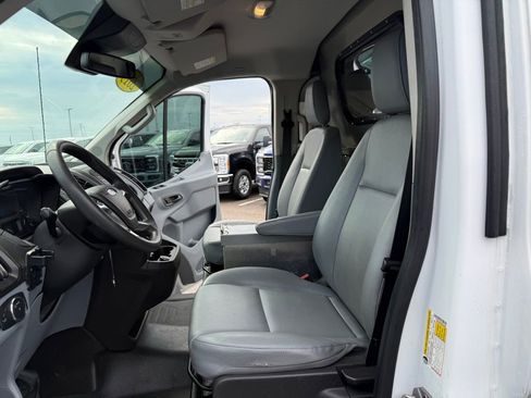 Used 2019 Ford Transit 150 Base image 5