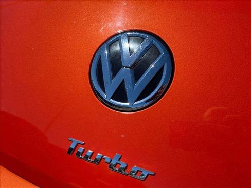 Used 2017 Volkswagen Beetle 1.8T S FWD image 16