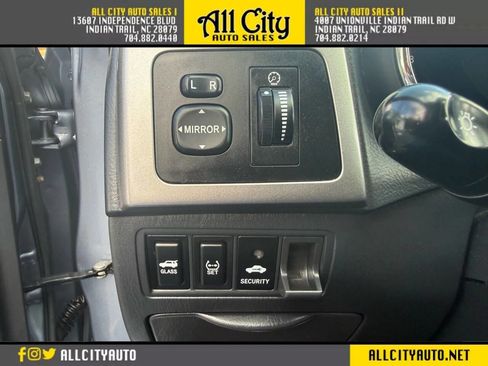 Used 2008 Toyota Matrix XR FWD image 21