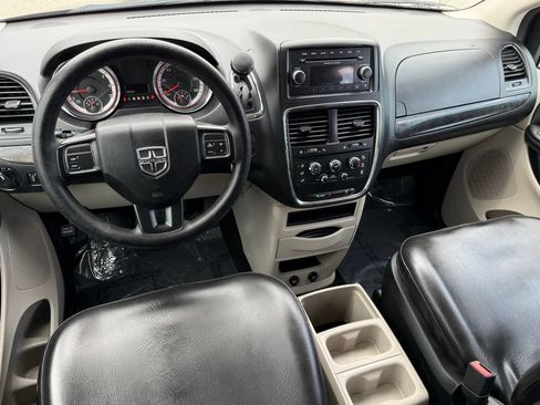 Used 2016 Dodge Grand Caravan SE w/ Quick Order Package 29E SE FWD image 30