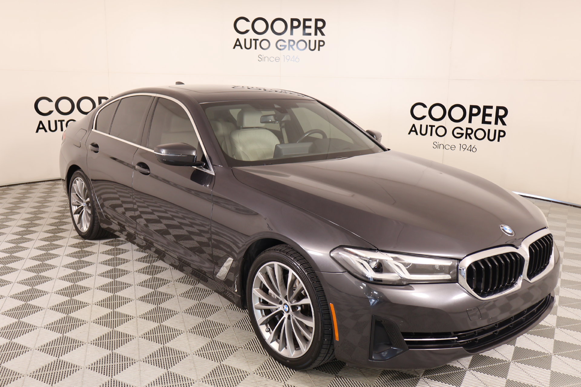 Used 2022 BMW 540i xDrive w/ Executive Package AWD/4WD image 1